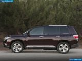 toyota_2011-highlander_1600x1200_011.jpg