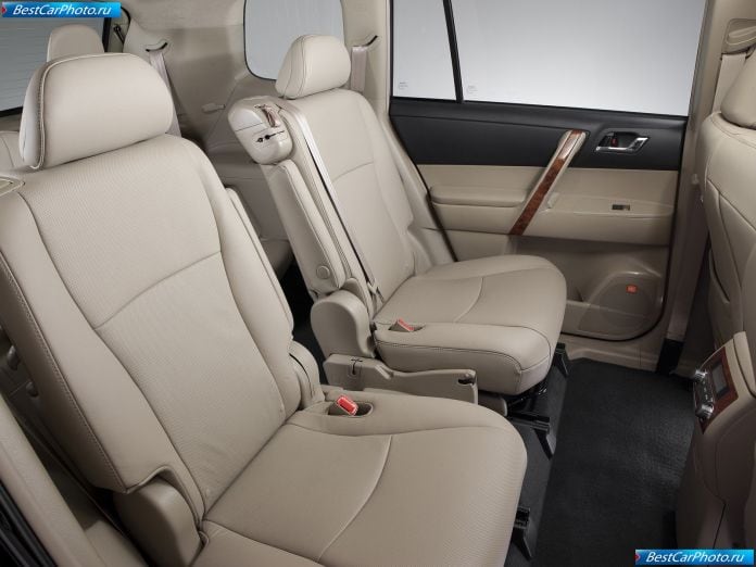 2011 Toyota Highlander - фотография 29 из 49