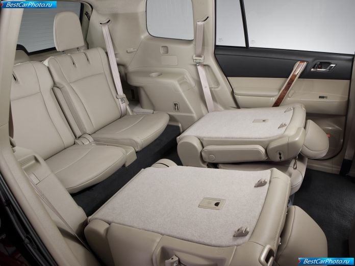 2011 Toyota Highlander - фотография 31 из 49