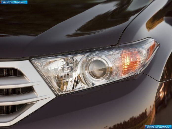 2011 Toyota Highlander - фотография 42 из 49