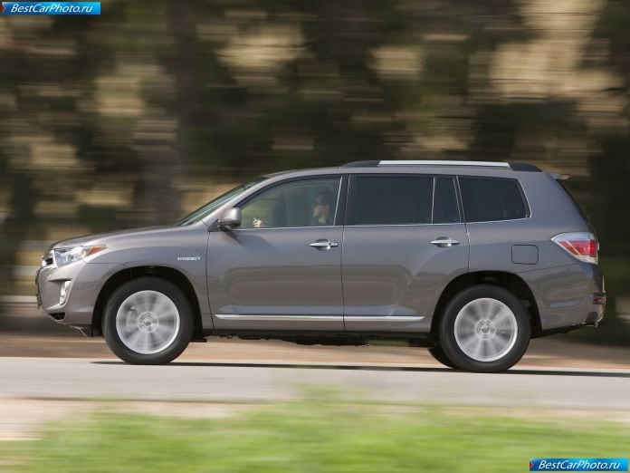 2011 Toyota Highlander Hybrid - фотография 12 из 34