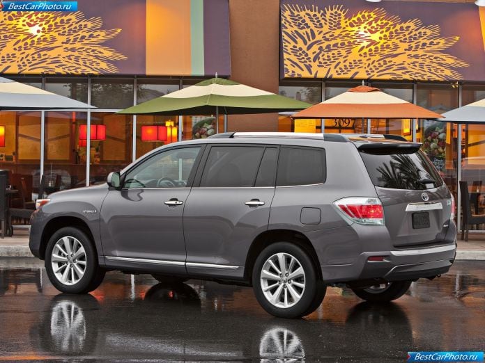 2011 Toyota Highlander Hybrid - фотография 15 из 34