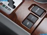 toyota_2011-highlander_hybrid_1600x1200_020.jpg