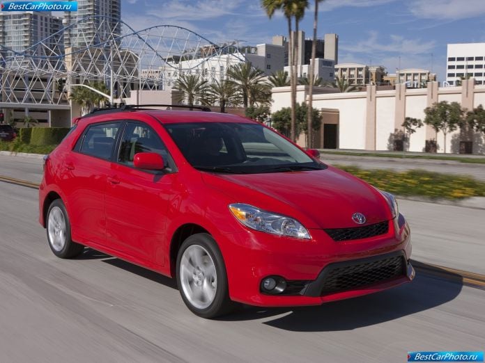 2011 Toyota Matrix - фотография 7 из 38