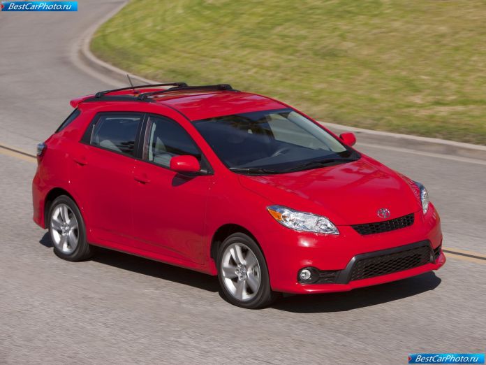 2011 Toyota Matrix - фотография 10 из 38
