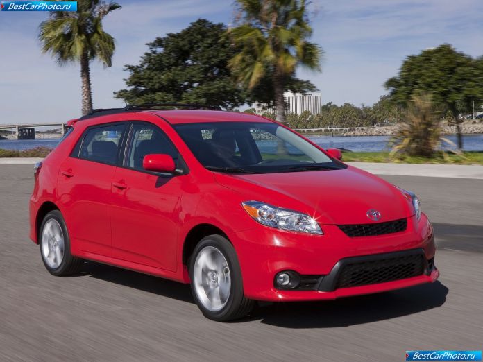 2011 Toyota Matrix - фотография 13 из 38