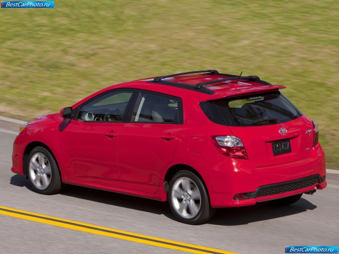 2011 Toyota Matrix - фотография 21 из 38