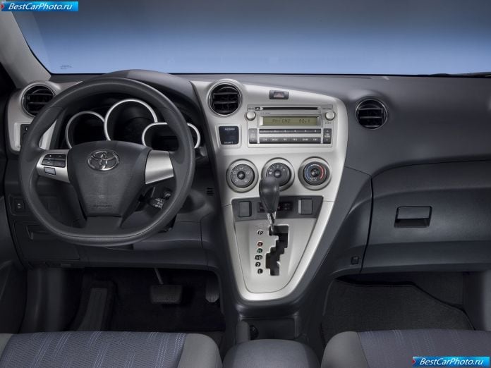 2011 Toyota Matrix - фотография 25 из 38