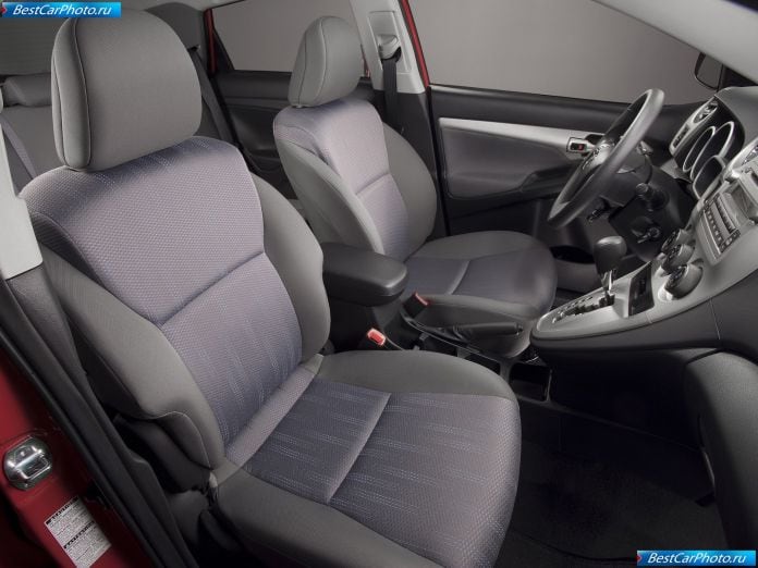 2011 Toyota Matrix - фотография 28 из 38