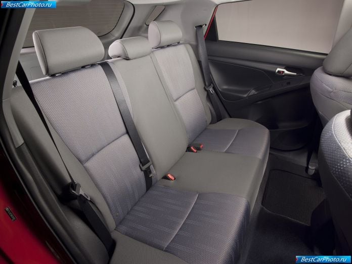 2011 Toyota Matrix - фотография 29 из 38