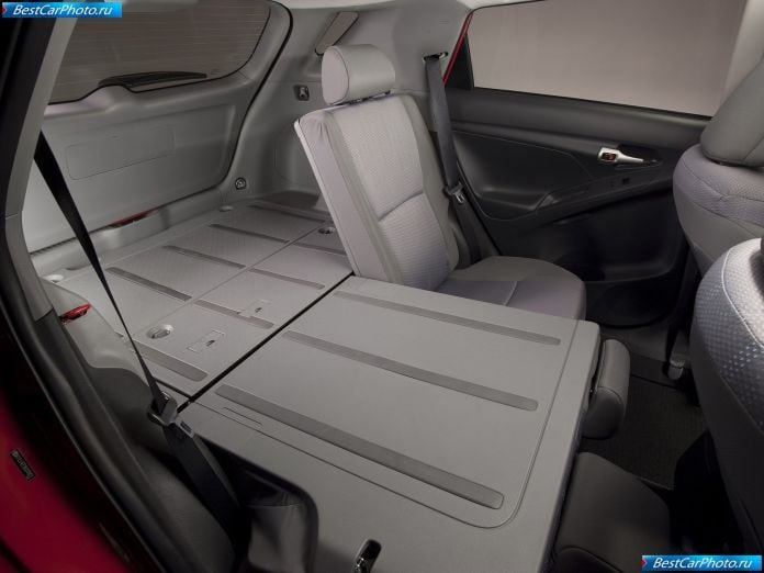 2011 Toyota Matrix - фотография 30 из 38