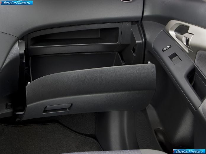 2011 Toyota Matrix - фотография 32 из 38