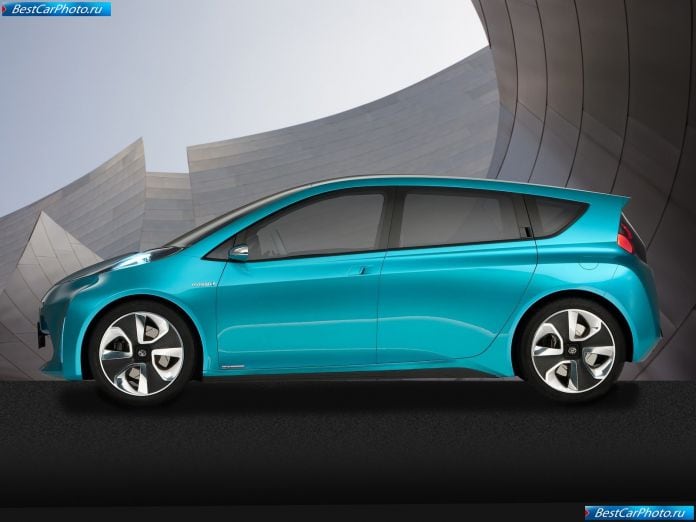 2011 Toyota Prius C Concept - фотография 5 из 28