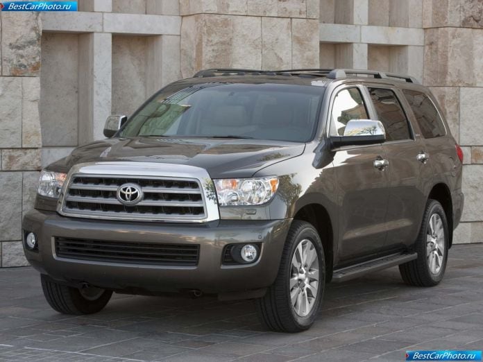 2011 Toyota Sequoia - фотография 5 из 47