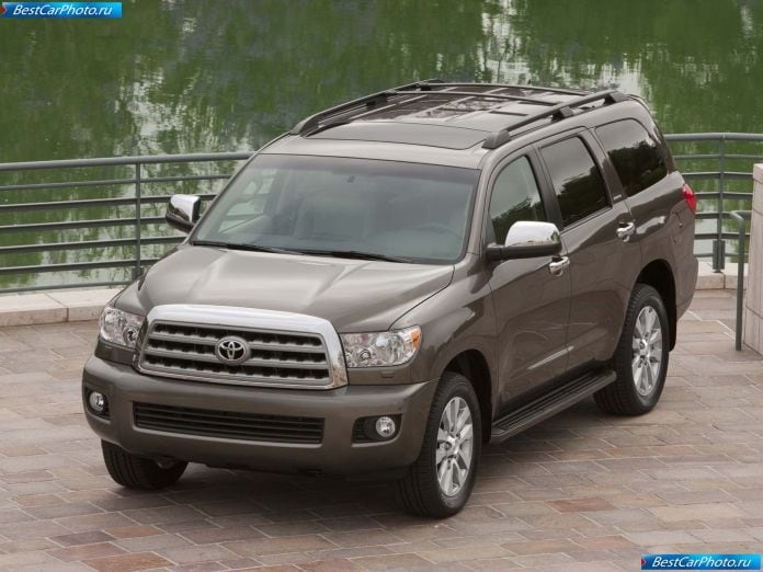 2011 Toyota Sequoia - фотография 7 из 47