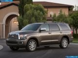 toyota_2011-sequoia_1600x1200_008.jpg