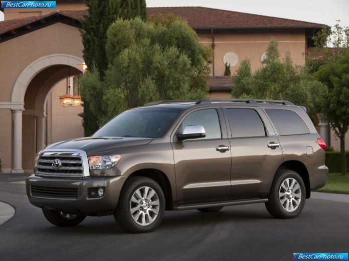 2011 Toyota Sequoia - фотография 8 из 47