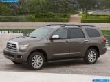 toyota_2011-sequoia_1600x1200_010.jpg