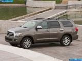 toyota_2011-sequoia_1600x1200_011.jpg