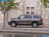 toyota_2011-sequoia_1600x1200_017.jpg