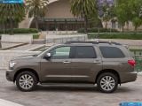 toyota_2011-sequoia_1600x1200_018.jpg