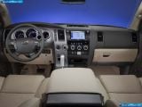 toyota_2011-sequoia_1600x1200_020.jpg