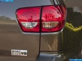 toyota_2011-sequoia_1600x1200_044.jpg