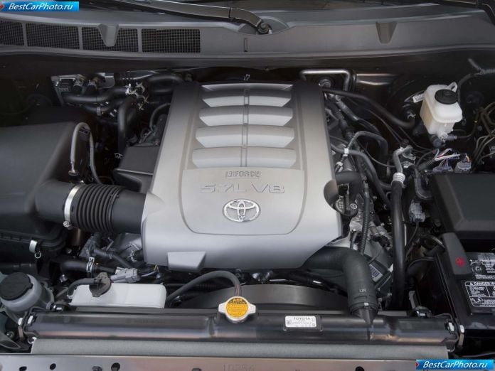 2011 Toyota Sequoia - фотография 46 из 47