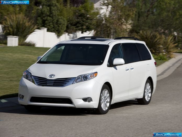 2011 Toyota Sienna - фотография 11 из 117