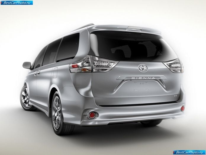 2011 Toyota Sienna - фотография 21 из 117