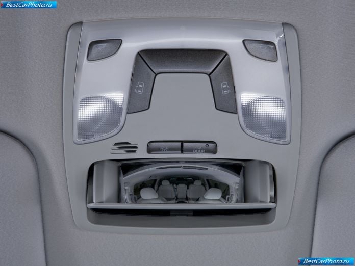 2011 Toyota Sienna - фотография 64 из 117