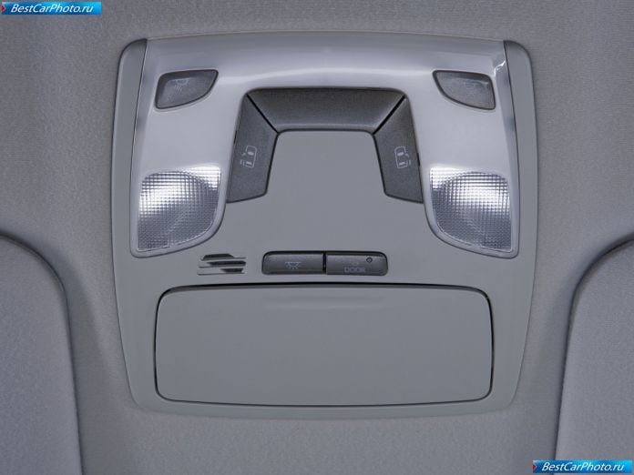 2011 Toyota Sienna - фотография 65 из 117