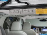 toyota_2011-sienna_1600x1200_073.jpg