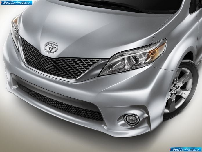 2011 Toyota Sienna - фотография 99 из 117
