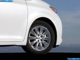 toyota_2011-sienna_1600x1200_102.jpg