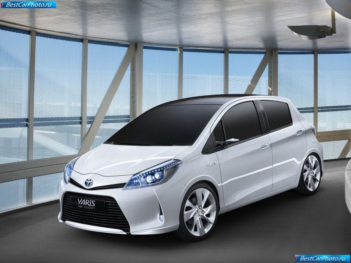 2011 Toyota Yaris Hsd Concept - фотография 5 из 18
