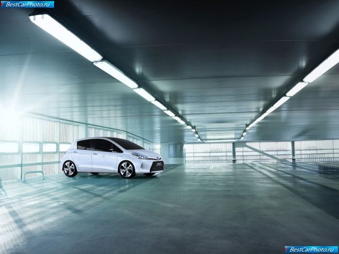 2011 Toyota Yaris Hsd Concept - фотография 7 из 18