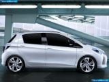 toyota_2011-yaris_hsd_concept_1600x1200_009.jpg