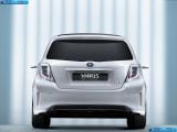 toyota_2011-yaris_hsd_concept_1600x1200_016.jpg