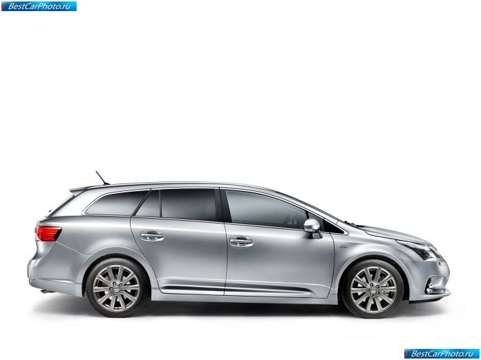 2012 Toyota Avensis - фотография 3 из 7