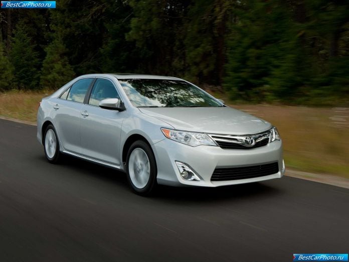 2012 Toyota Camry - фотография 1 из 29