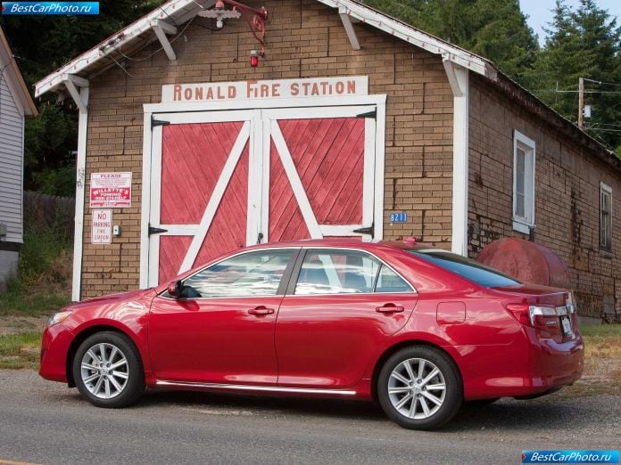 2012 Toyota Camry - фотография 12 из 29