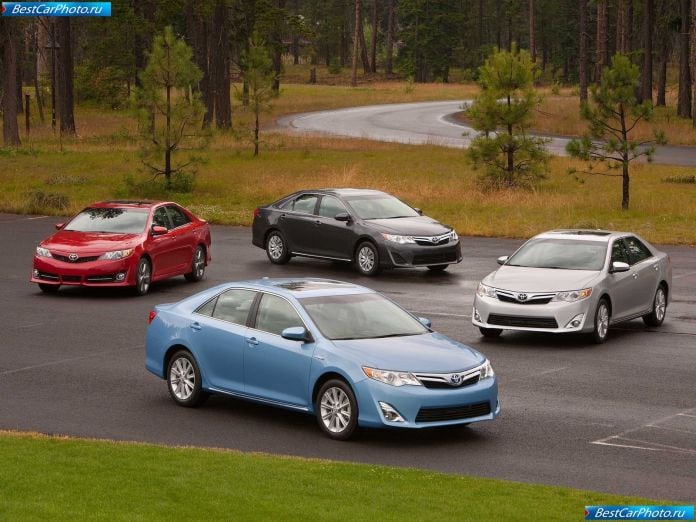2012 Toyota Camry - фотография 15 из 29