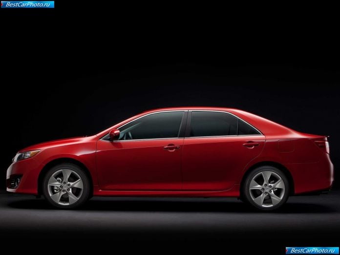 2012 Toyota Camry - фотография 17 из 29
