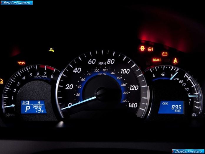 2012 Toyota Camry - фотография 25 из 29