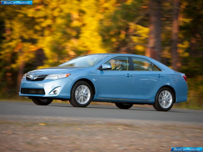 2012 Toyota Camry Hybrid - фотография 8 из 30