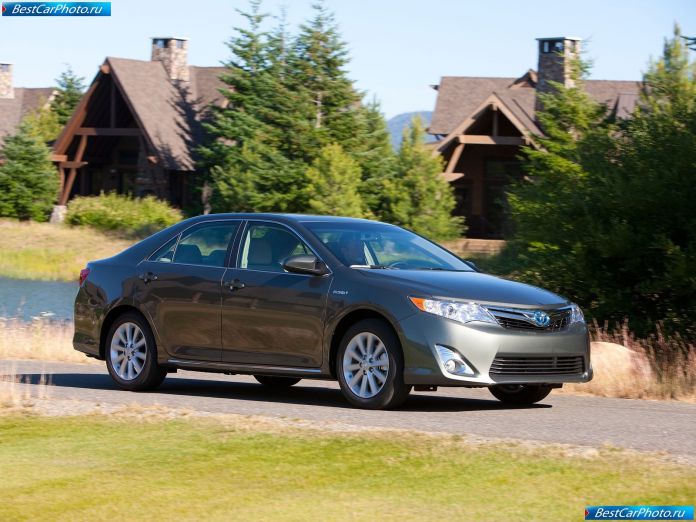 2012 Toyota Camry Hybrid - фотография 10 из 30