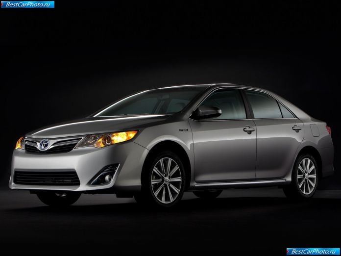 2012 Toyota Camry Hybrid - фотография 18 из 30
