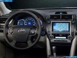 toyota_2012-camry_hybrid_1600x1200_024.jpg