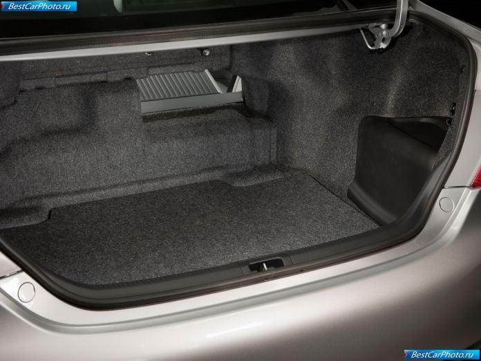 2012 Toyota Camry Hybrid - фотография 26 из 30